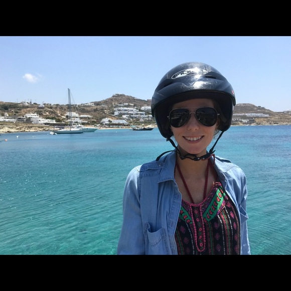 Meet your Posher, Nicole - Picture 5 of 7